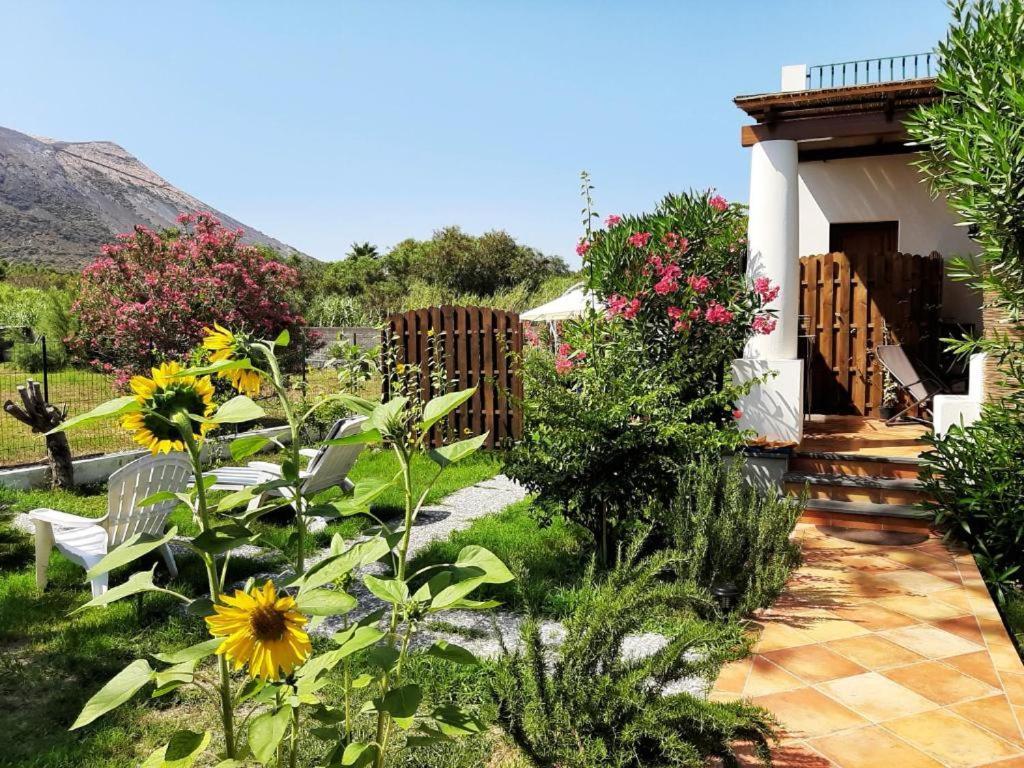 Villa Garden & Sea à Vulcano  Extérieur photo