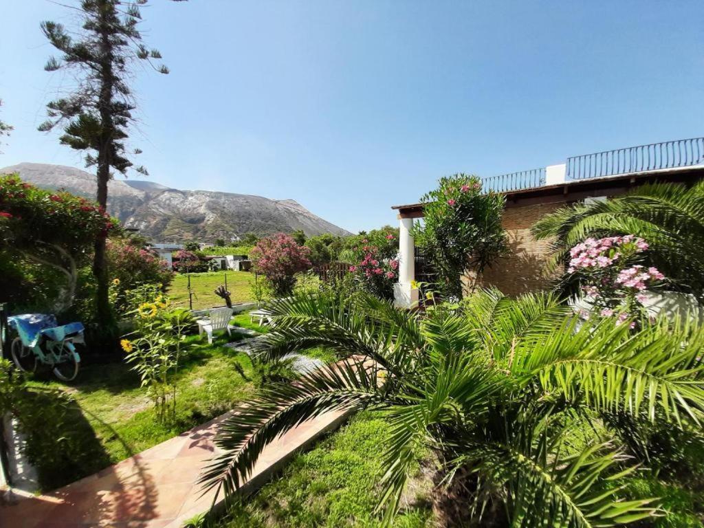 Villa Garden & Sea à Vulcano  Extérieur photo