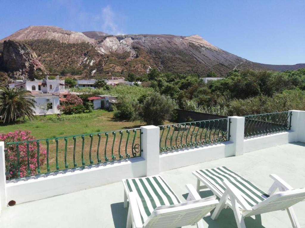 Villa Garden & Sea à Vulcano  Extérieur photo