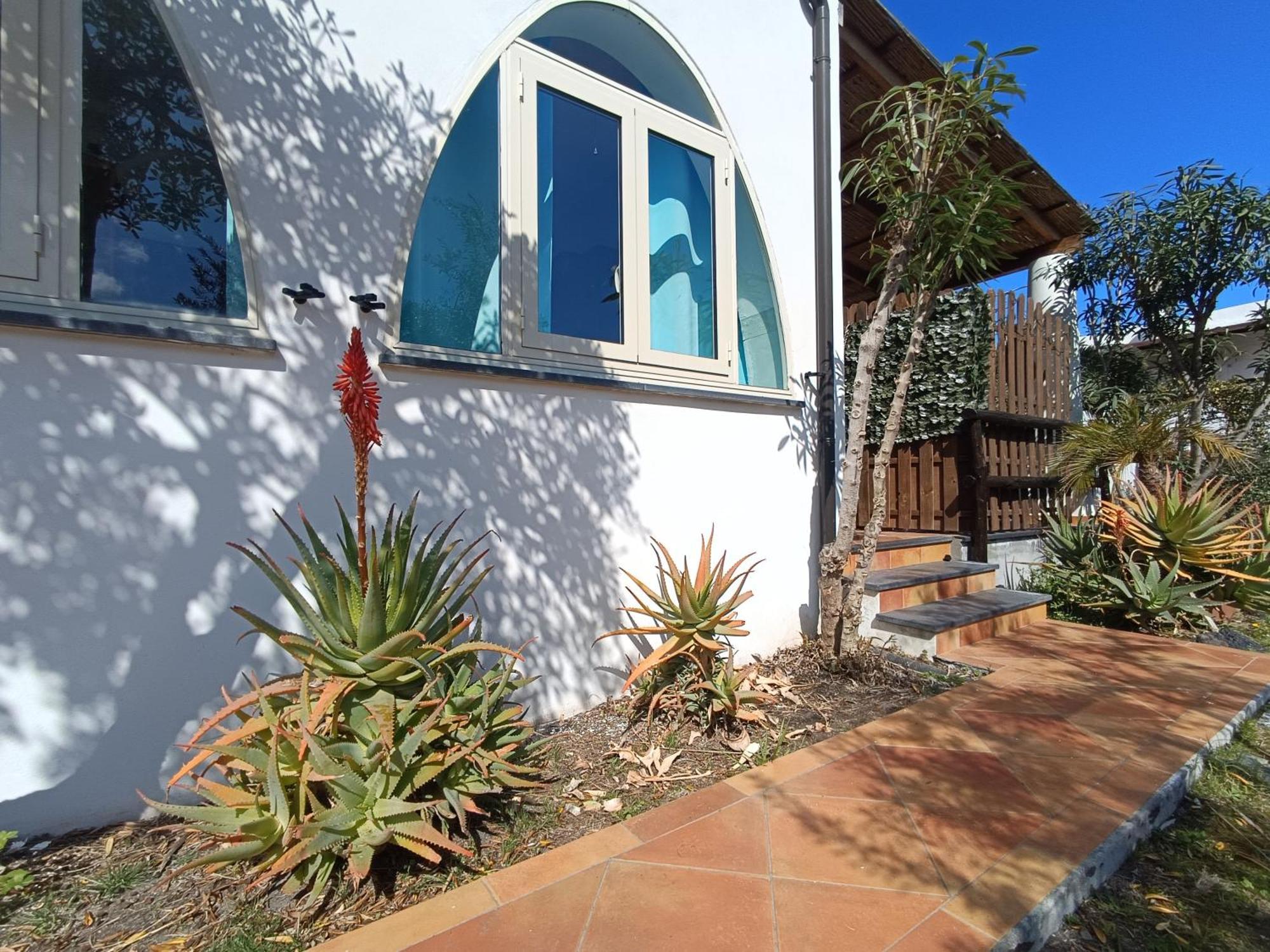 Villa Garden & Sea à Vulcano  Extérieur photo