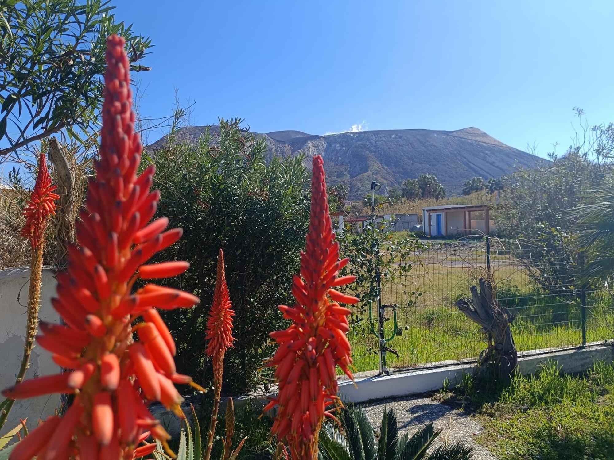 Villa Garden & Sea à Vulcano  Extérieur photo
